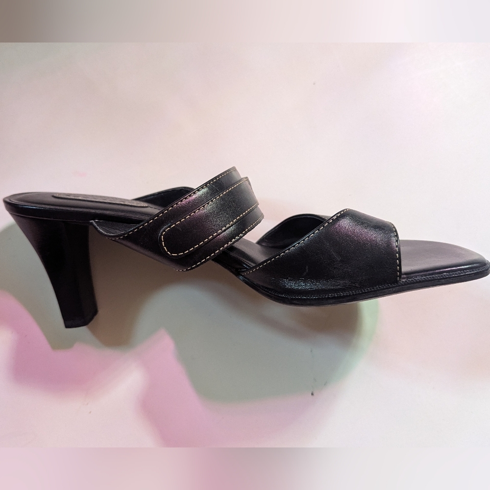 Rockport Black Heels Sleek Open-Toe Design